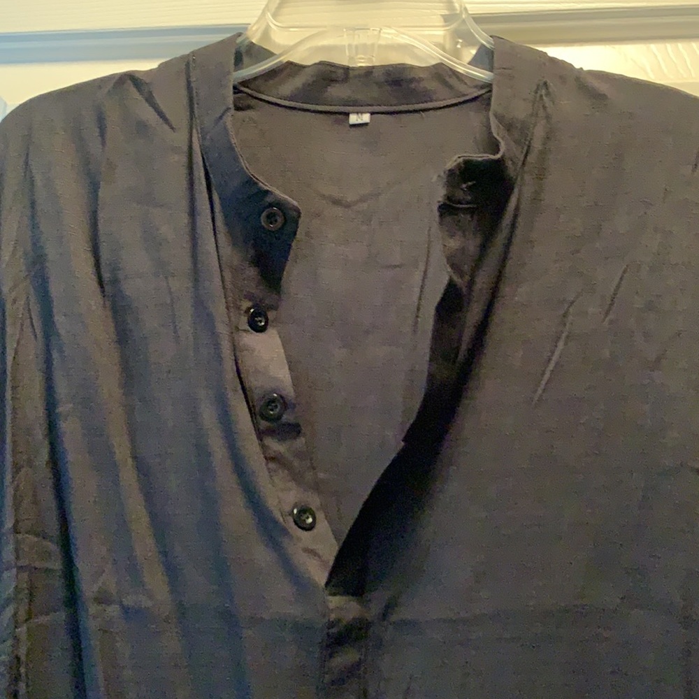 Ladies M linen 1/4 button blouse - Picture 2 of 3